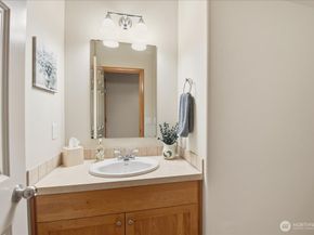 6006 NE 2nd Court, Renton WA 98059