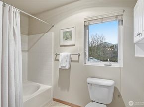 6006 NE 2nd Court, Renton WA 98059