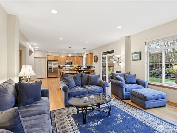 6006 NE 2nd Court, Renton WA 98059