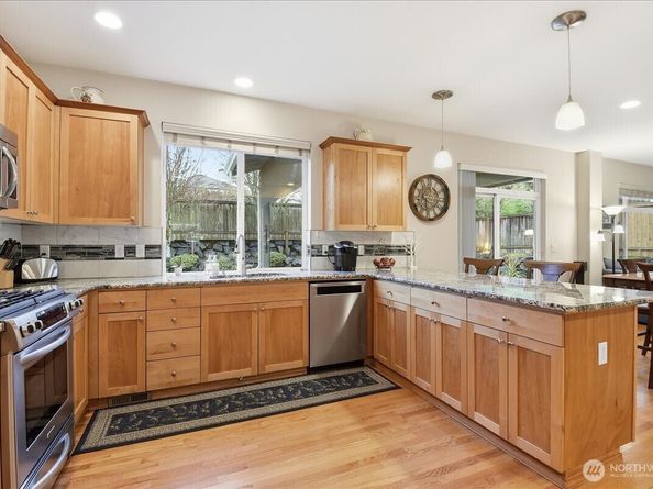 6006 NE 2nd Court, Renton WA 98059