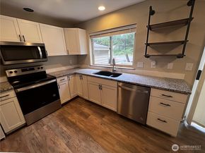 5624 Wisteria Lane NE, Bremerton WA 98311