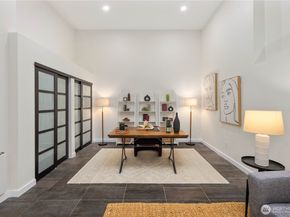 1644 32nd Avenue W, Seattle WA 98199