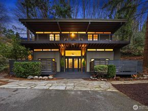 1644 32nd Avenue W, Seattle WA 98199