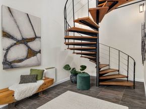 1644 32nd Avenue W, Seattle WA 98199