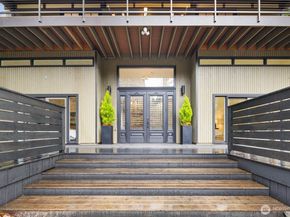 1644 32nd Avenue W, Seattle WA 98199