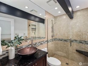 1644 32nd Avenue W, Seattle WA 98199