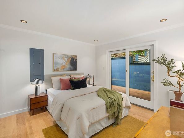 1644 32nd Avenue W, Seattle WA 98199