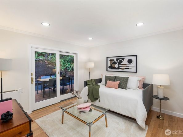 1644 32nd Avenue W, Seattle WA 98199