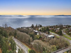 1644 32nd Avenue W, Seattle WA 98199