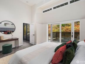 1644 32nd Avenue W, Seattle WA 98199