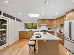 1644 32nd Avenue W, Seattle WA 98199