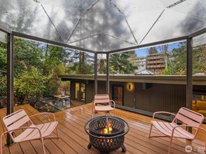 1644 32nd Avenue W, Seattle WA 98199