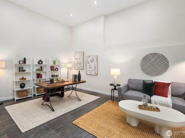 1644 32nd Avenue W, Seattle WA 98199