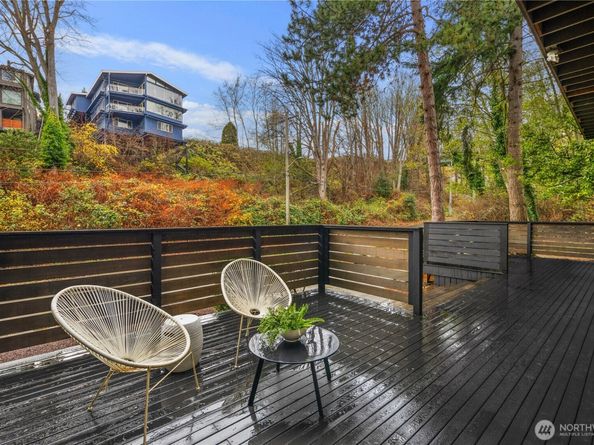 1644 32nd Avenue W, Seattle WA 98199