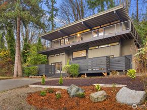1644 32nd Avenue W, Seattle WA 98199