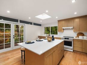 1644 32nd Avenue W, Seattle WA 98199