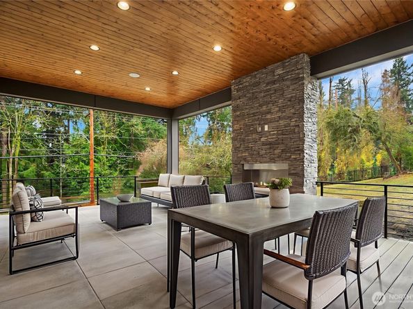 3204 116th Avenue NE, Bellevue WA 98004