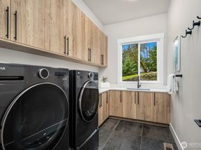 3204 116th Avenue NE, Bellevue WA 98004