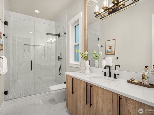 3204 116th Avenue NE, Bellevue WA 98004