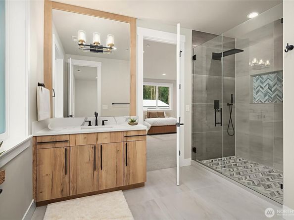 3204 116th Avenue NE, Bellevue WA 98004