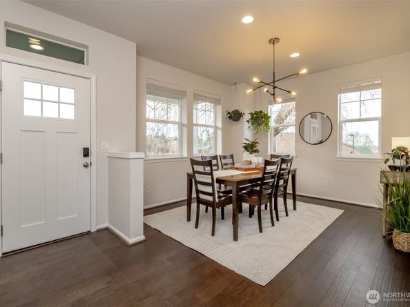 6830 31st Avenue SW, Seattle WA 98126