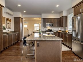 6830 31st Avenue SW, Seattle WA 98126