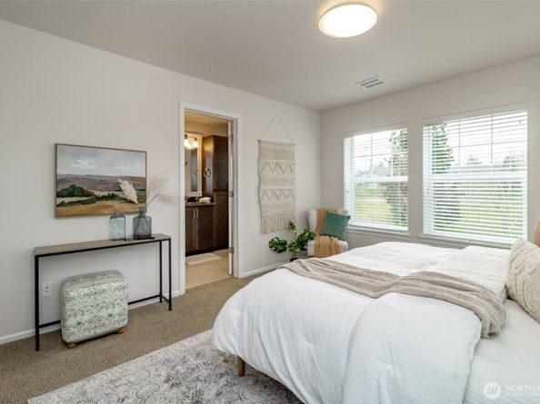 6830 31st Avenue SW, Seattle WA 98126