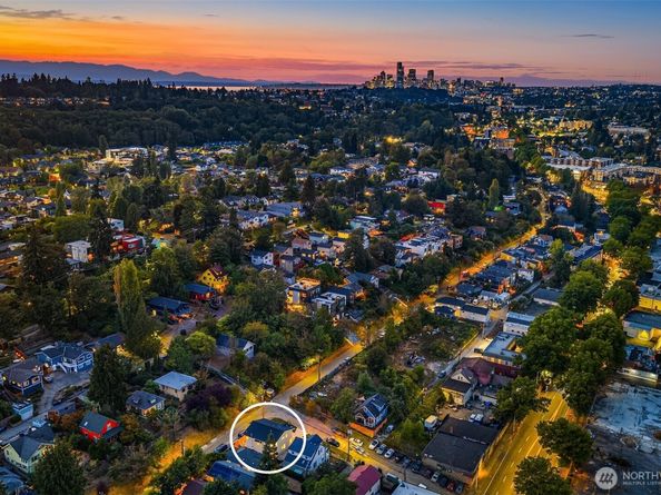 4402 Letitia Avenue S, Seattle WA 98118