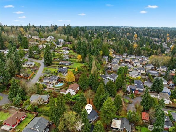 19531 55th Avenue NE, Lake Forest Park WA 98155