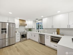 19531 55th Avenue NE, Lake Forest Park WA 98155