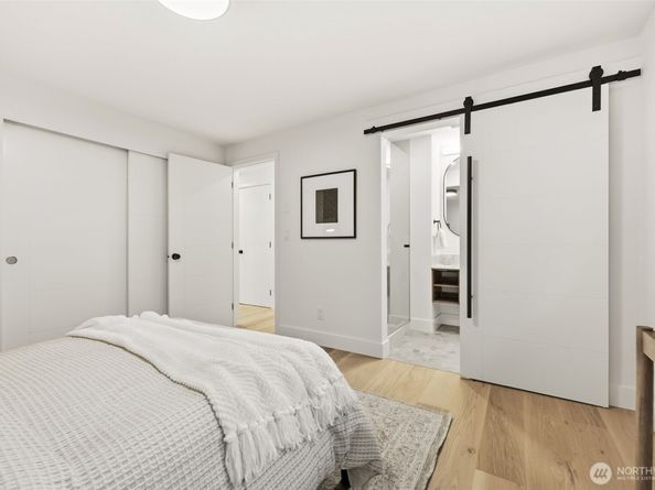 19531 55th Avenue NE, Lake Forest Park WA 98155