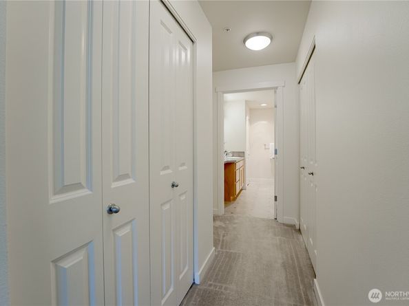 12534 15th Avenue NE 31, Seattle WA 98125