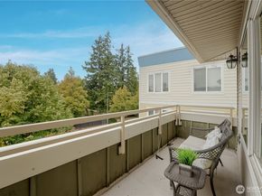12534 15th Avenue NE 31, Seattle WA 98125