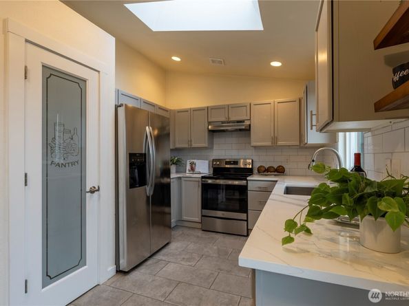 6020 50th Street NE, Marysville WA 98270