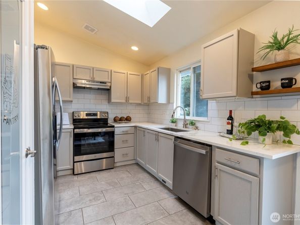 6020 50th Street NE, Marysville WA 98270