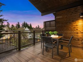 522 Madrona Way NE 4, Bainbridge Island WA 98110