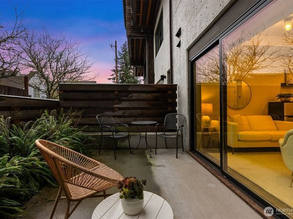 522 Madrona Way NE 4, Bainbridge Island WA 98110