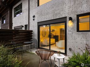 522 Madrona Way NE 4, Bainbridge Island WA 98110