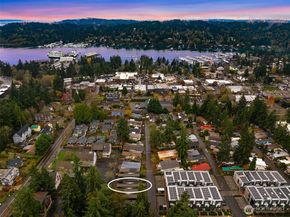 522 Madrona Way NE 4, Bainbridge Island WA 98110