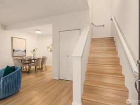 2840 139th Avenue SE 16, Bellevue WA 98005