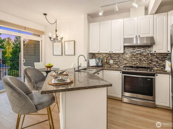 2840 139th Avenue SE 16, Bellevue WA 98005