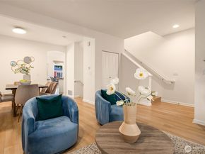 2840 139th Avenue SE 16, Bellevue WA 98005