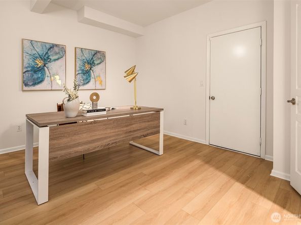 2840 139th Avenue SE 16, Bellevue WA 98005