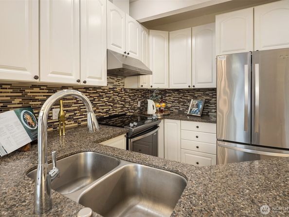 2840 139th Avenue SE 16, Bellevue WA 98005