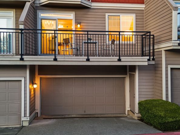 2840 139th Avenue SE 16, Bellevue WA 98005