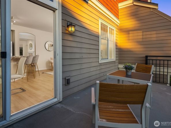 2840 139th Avenue SE 16, Bellevue WA 98005