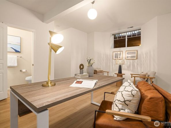 2840 139th Avenue SE 16, Bellevue WA 98005