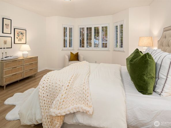 2840 139th Avenue SE 16, Bellevue WA 98005