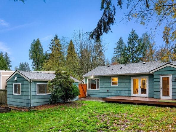 16040 26th Avenue NE, Shoreline WA 98155