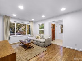 16040 26th Avenue NE, Shoreline WA 98155